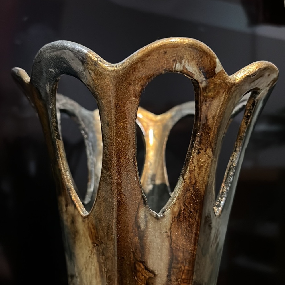 🏺 - Picture 2 of 5